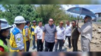 Komisi III DPRD Kota Gorontalo melakukan kunjungan lapangan ke dua lokasi pembangunan pengendalian banjir di wilayah Kota Gorontalo, Rabu (12/10/2025).